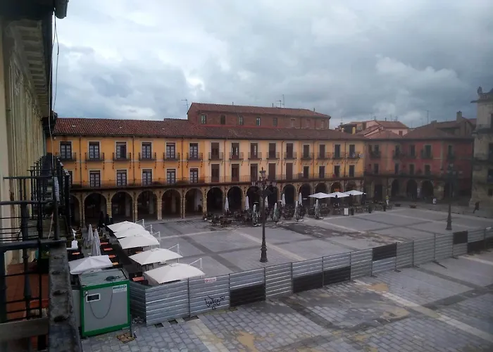 Plaza Mayor De 3ª Planta En Edificio Historico Sin Ascensor Con Vistas Privilegiadas Apartman *